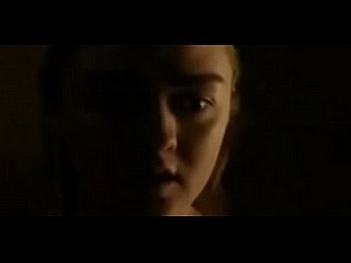 Maisie Williams (Arya Stark) Teasingly Thrones scena di sesso (S08E02)