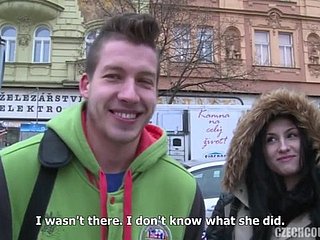 التشيكي الجنس رباعية مقابل المال