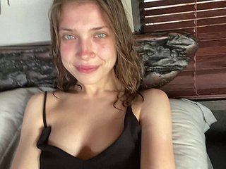 Sexo muy aventurado grove A Wee Cutie - 4K 60FPS chica selfie