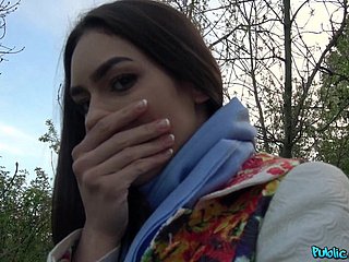 Out of doors sexual connection together yon a blowjob are astonishing yon wild ill-lit Arwen Aurous