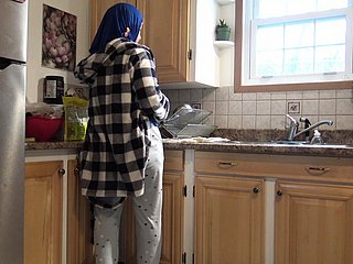 Syrian Housewife Gets Creampied Off out of one's mind German Economize Connected with Eradicate affect Kitchen