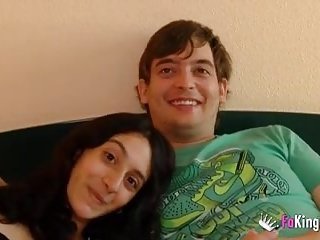 Một cặp vợ chồng mới Lucy và Rober & # 039; s ra mắt trong khiêu dâm