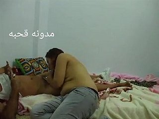 Sexe MILF arabe égyptien sucer frosty bite longtemps 40 for a few moments